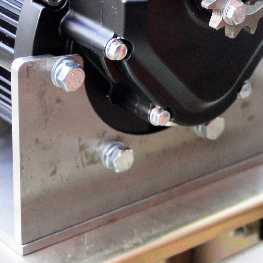 QS138 90H Motor Mount